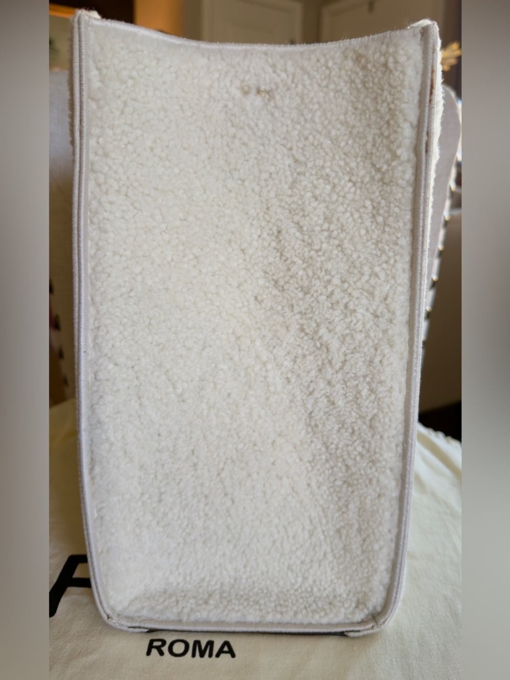 FENDI SHEARLING SUNSHINE MEDIUM TOTE BAG SHOULDER STRAP (LIMITED EDITION) - Picture 6 of 15
